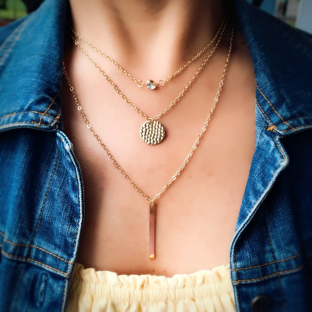 Trendy Elegant Gold Multi layer crystal necklace
